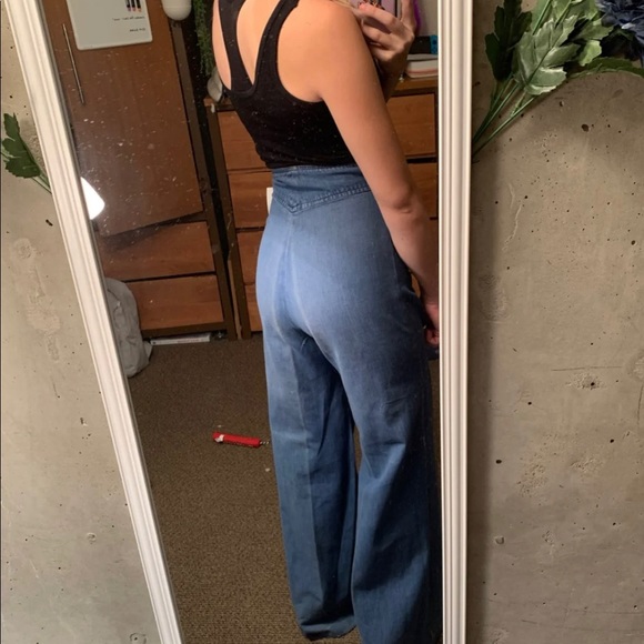 Vintage Flare High Waisted Jeans - Picture 2 of 4